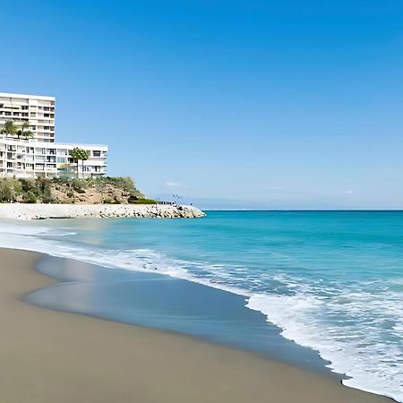 Beautiful Sea Views Apartment Pool & Beach Торремолинос Экстерьер фото